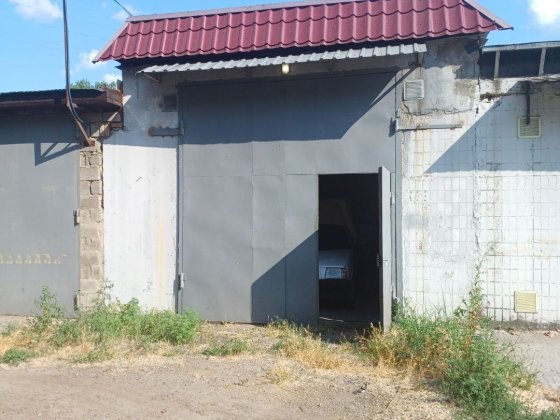 Сдам в аренду гаражный бокс л/б, 9 мкр. 4500 грн Каменское