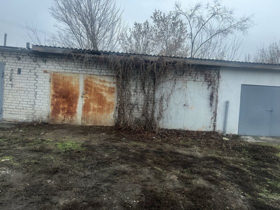 Здам 2 суміжні гаражі з подвалом Самар