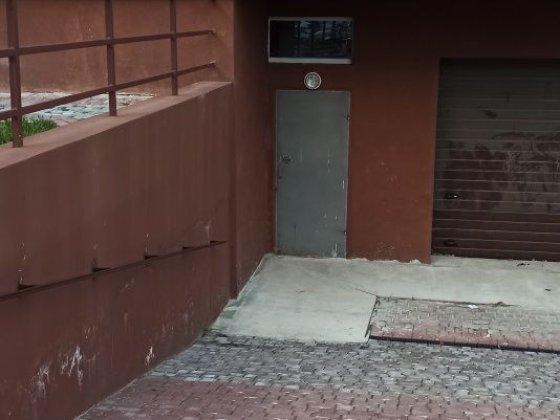 Здам в арендукомірку або продам Стрый