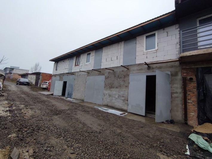 Грунт самовивіз дубово. Оренда гаражів сто або склад по бендери масив - фото 1