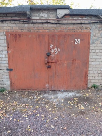 Сдам капитальный гараж в аренду на Мудреной - фото 1