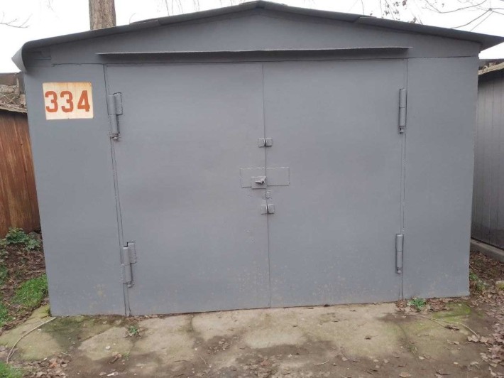 Гараж  на набережній в Запоріжжі - фото 1