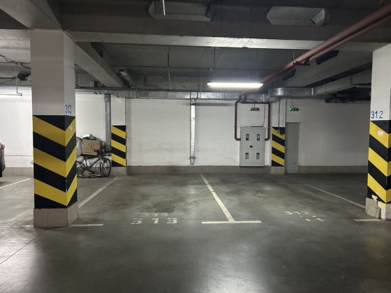 Продаж місця в підземному паркінгу бул. Миколи Міхновського 14-16 Київ