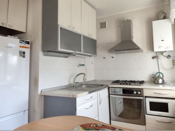 Двокімнатна квартира з ремонтом і меблями Ровно