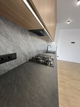 ПРОДАЖ ексклюзивної 2-К квартири в престижному районі міста - фото 1