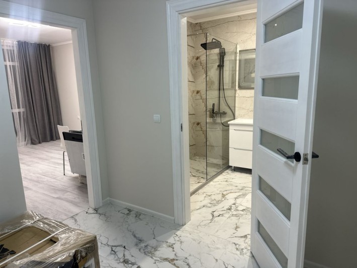 Продаж 1.5 великої ,просторої/1500$квадрат - фото 1