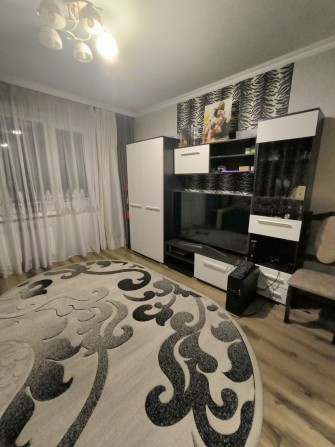 Продається 3-х кімнатна квартира з ремонтом р-н Гравітон - фото 1