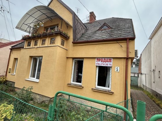 Продам 2 кімнатну квартиру з гаражем Ужгород