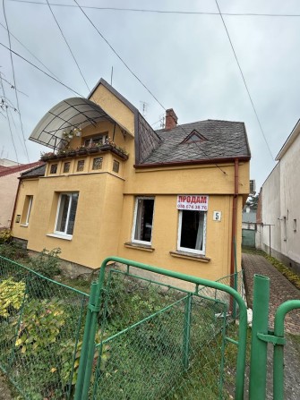 Продам 2 кімнатну квартиру з гаражем - фото 1