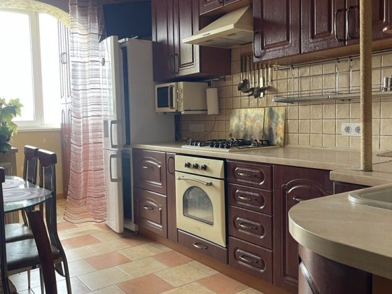 Трикімнатна по Міцкевича Ровно