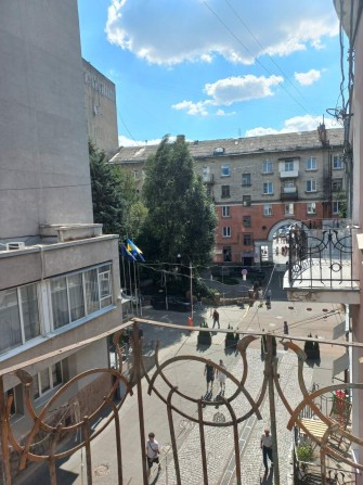 Двокімнатна квартира по вулиці Валова - фото 1