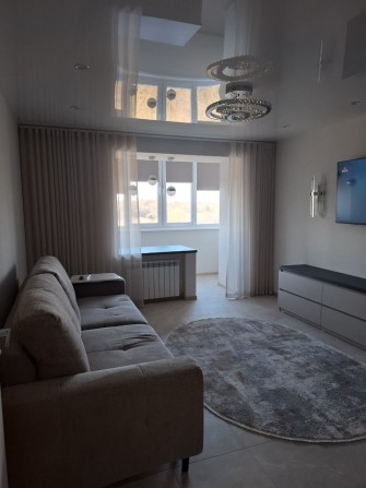 Продам однокомнатную квартиру с шикарным ремонтом - фото 1