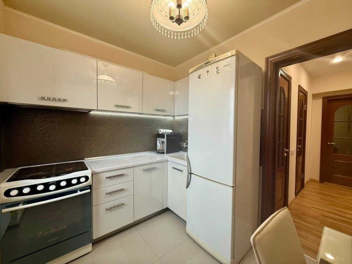 Трикімнатна квартира зайти і жити! Продаж по Є-відновленню! - фото 1