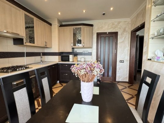 Продається новобудова в тихому районі Чернівці