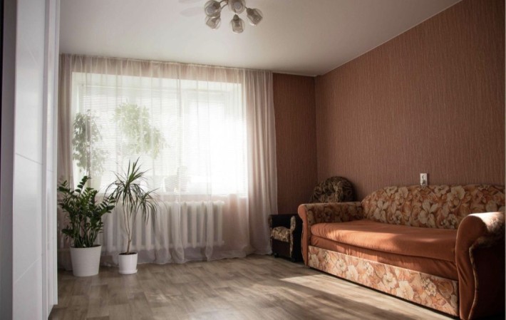 Двокімнатна з меблями і технікою - фото 1