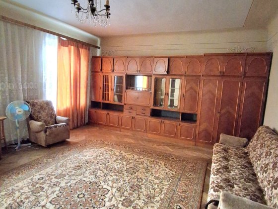 Продається 2-х кімнатна квартира по вул. Вокзальній Черновцы