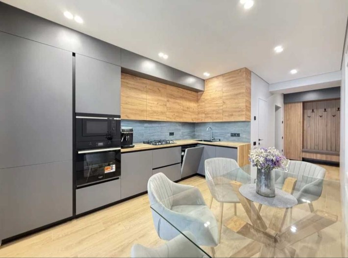 3-Кімнатна 92 кв.м. «На Щасливому» Нова! Сучасна! Якісний Ремонт! - фото 1