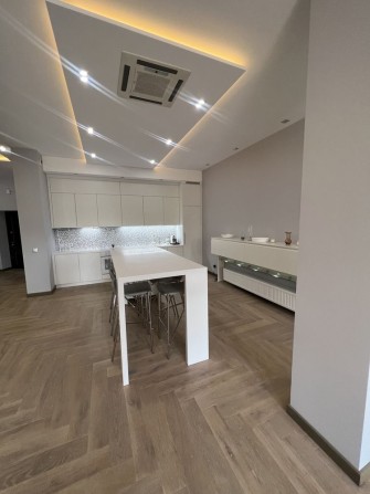 VIP квартира в самому серці міста! - фото 1