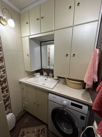 Продаз 3-ри кімнатна, Половки - фото 1