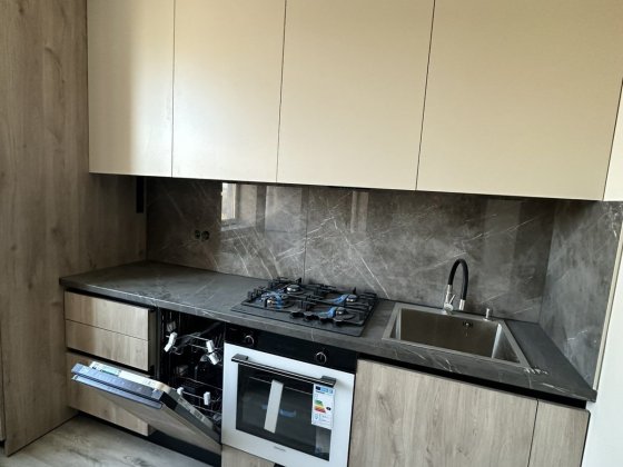 Продається 1 кімн. Кв. ЖК Богомольця Ужгород