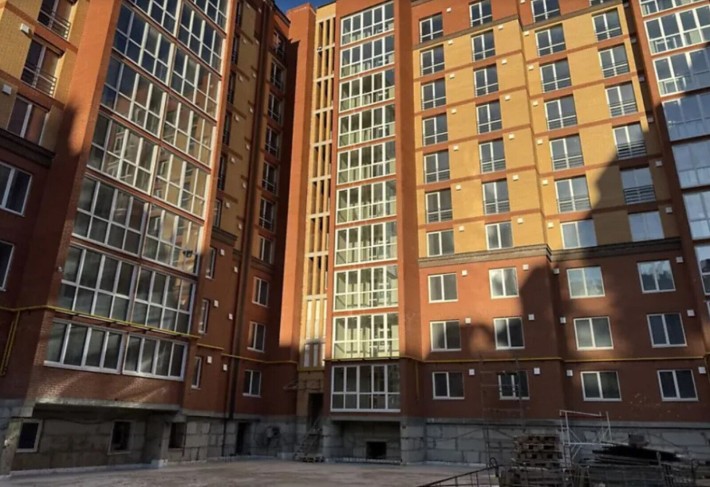 Продаж просторої 1 кім. квартири 47 м.кв по вул. Тролейбусна - фото 1