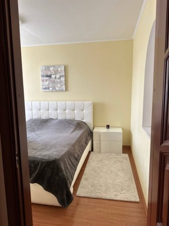 Продається простора 4 - кім. квартира в центрі з видом на Лебединку " - фото 1