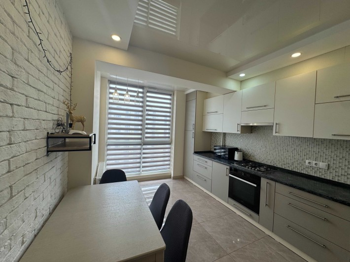 Продаж квартири Щасливе - фото 1