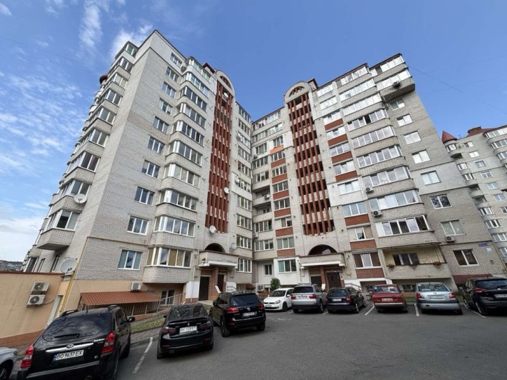 Простора 3 кім квартира поруч з парком вул. Коновальця - фото 1