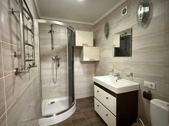 Затишна 1-кімнатна на Подолі з ремонтом та меблями Полтава