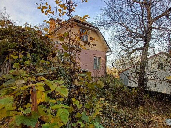 Продаж квартири в будинку на три сім"і Черновцы