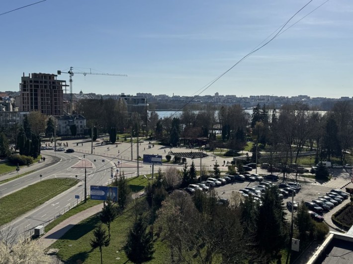 продам квартиру в центрі Тернополя поряд з озером - фото 1