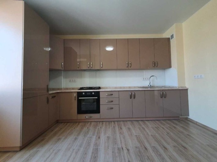 Продаж простороі 2 кімнатної квартири - фото 1