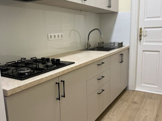 Продаж 2 к квартири по вул. Корзо . Історичний Центр Ужгород