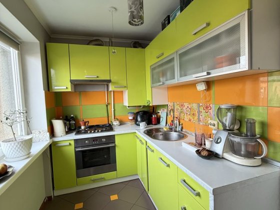 3 кімн біля Дастора Ужгород