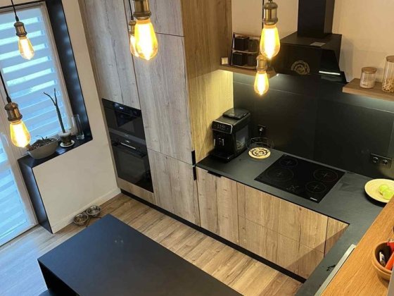 Продаж гарної дворівневої квартири Ужгород