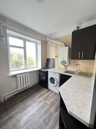 Продам 3-х кімнатну квартиру по вул. Ст. Бандери - фото 1