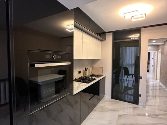 Продається 2-кімнатна квартира район вулиці Воробкевича Черновцы