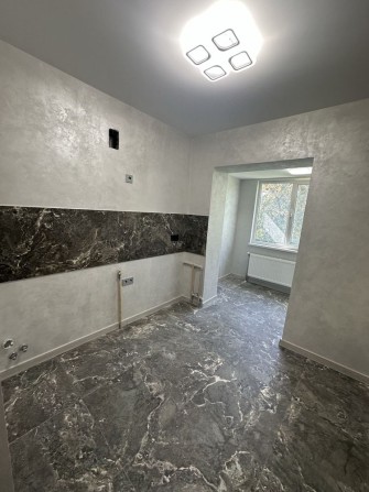 Продажться 1 кім квартира по вул. Небесної Сотні - фото 1