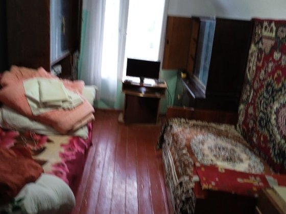 Нерухомість продам 2км мансарду на 2 пов рн Бережанська 2км кухня газ Черновцы