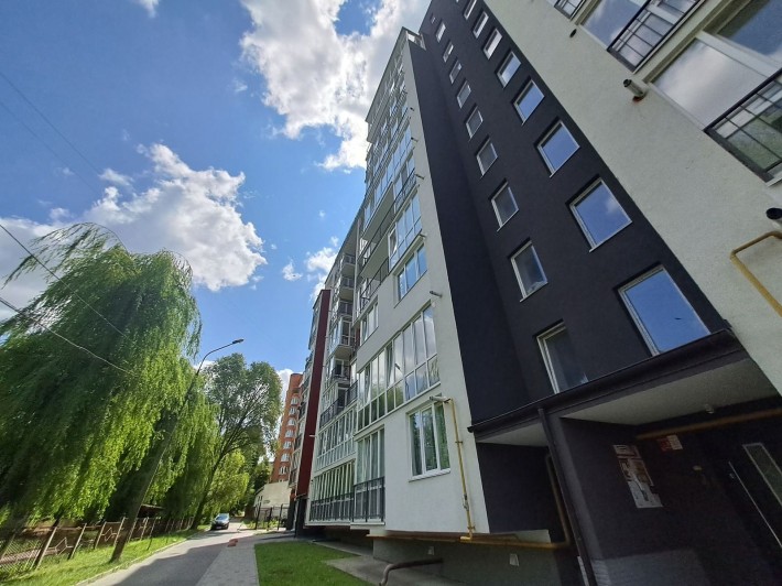 Продаж 2к квартири 100 кв. м на вул. Лепкого Богдана - фото 1