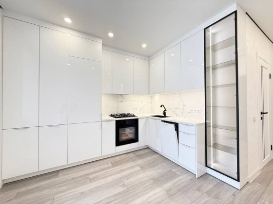 1-кімнатна в ЖК «На Щасливому». Нова. Укомплектована повністю!!! Ровно