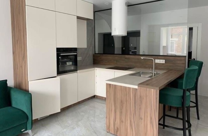 Продається 2 кімнатна квартира в клубному будинку поблизу Центру - фото 1