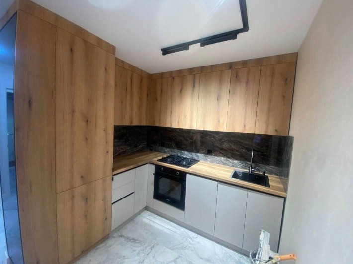 Продаж 2 км квартири на Злуки - фото 1