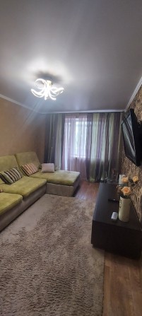 Продам шикарну 2 кімнатну квартиру нафаршировану 2 поверх - фото 1