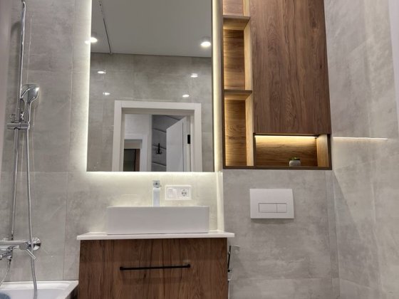 1- на з Авторським ремонтом в сучасному ЖК« Status» поруч SportLife Ровно