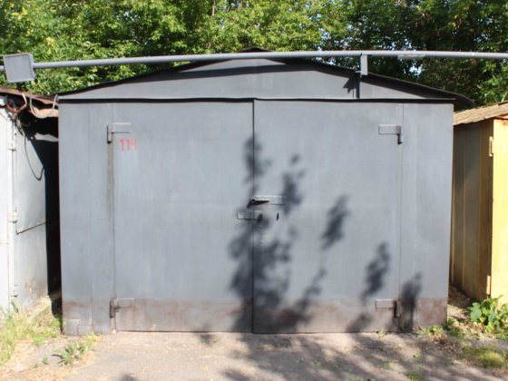 сдам металич гараж на углу шинная  героев сталинг -богдана хмельницког Дніпро