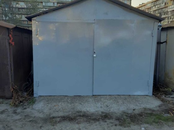 Здам металевий гараж в оренду в охороняємому кооперативі Киев