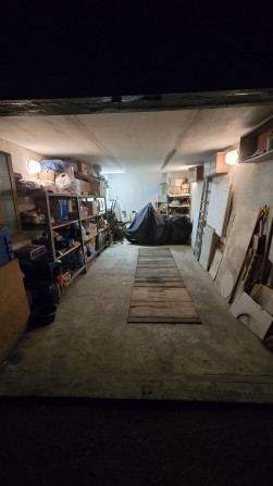 Здам місце в гаражі під мотоцикл - фото 1