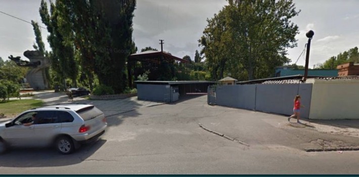 Сдам крытое место на стоянке - фото 1