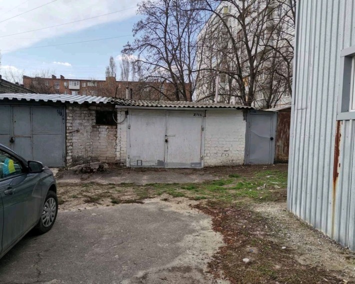 Продам гараж з документами на гараж і приватизованою землею - фото 1